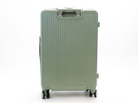 Чемодан пластиковый