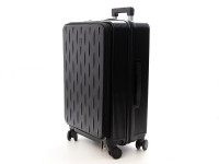 Чемодан пластиковый