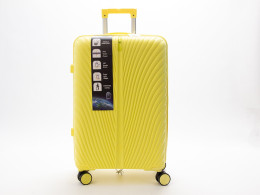 Чемодан пластиковый