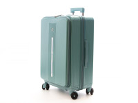 Чемодан пластиковый