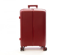 Чемодан пластиковый