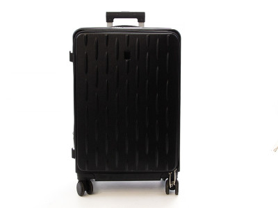 Чемодан пластиковый